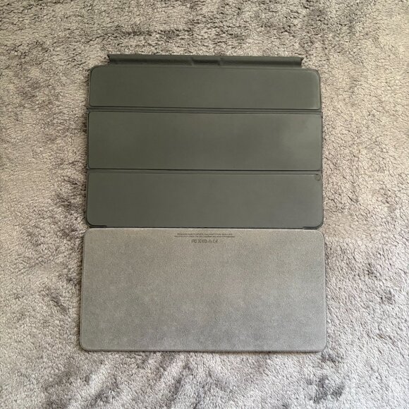 Apple iPad Pro Smart Keyboard 10.5” | Model A1829 | With Box